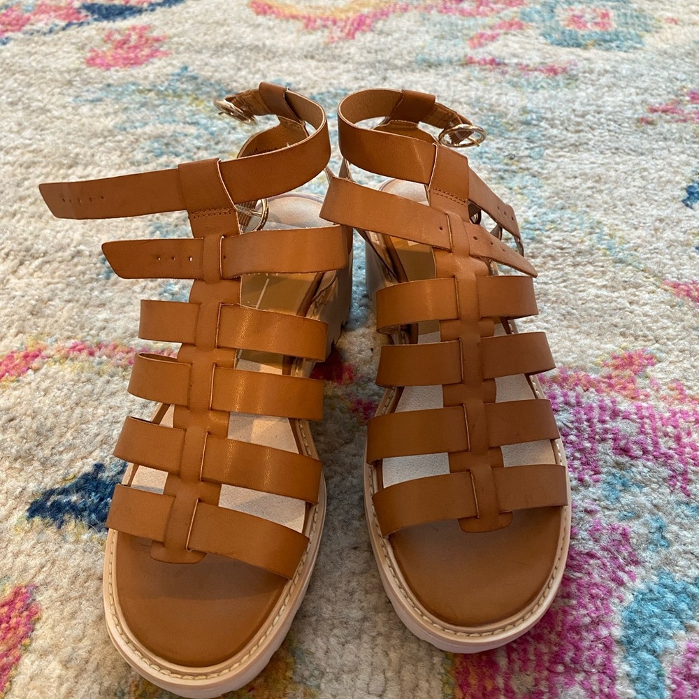 Dolce Vita Platforms